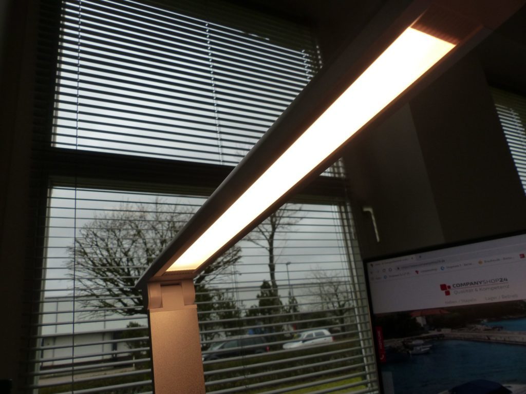 Licht am Arbeitsplatz Lampe mit rötlichem Licht